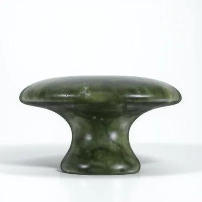 Spa And Wellness - Paddestoelvormige Jade Massage Steen Gladde Textuur